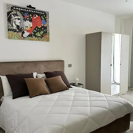 Nocleg ze śniadaniem Crazi Nola